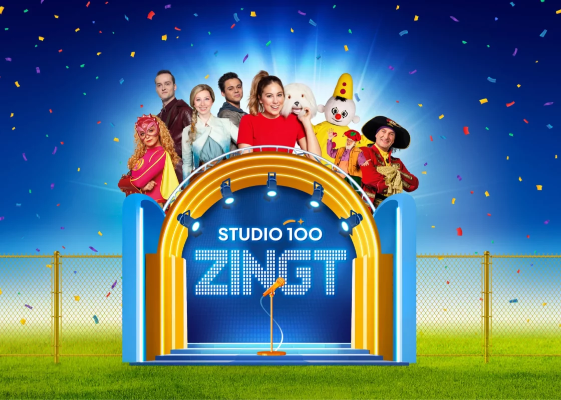 Studio 100 Zingt live op het podium met zang, dans en een medley van bekende Studio 100-hits voor een enthousiast publiek
