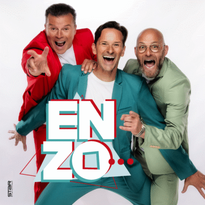 ENZO live on stage met originele bezetting tijdens een 90’s revivalshow vol meezingers en retro vibes