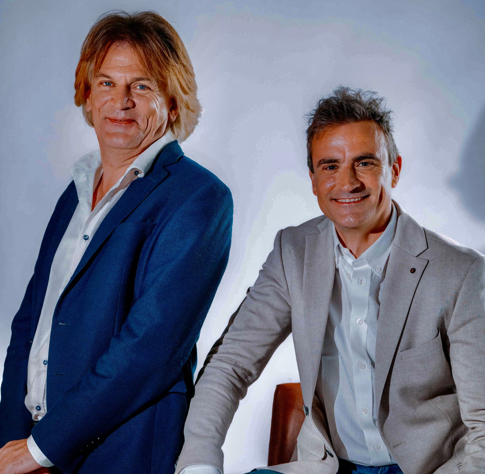 Wim Soutaer en Charles Van Domburg samen tijdens een live optreden