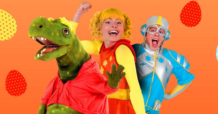 Kaatje, Kamiel en Viktor live op het podium tijdens interactieve kindershow