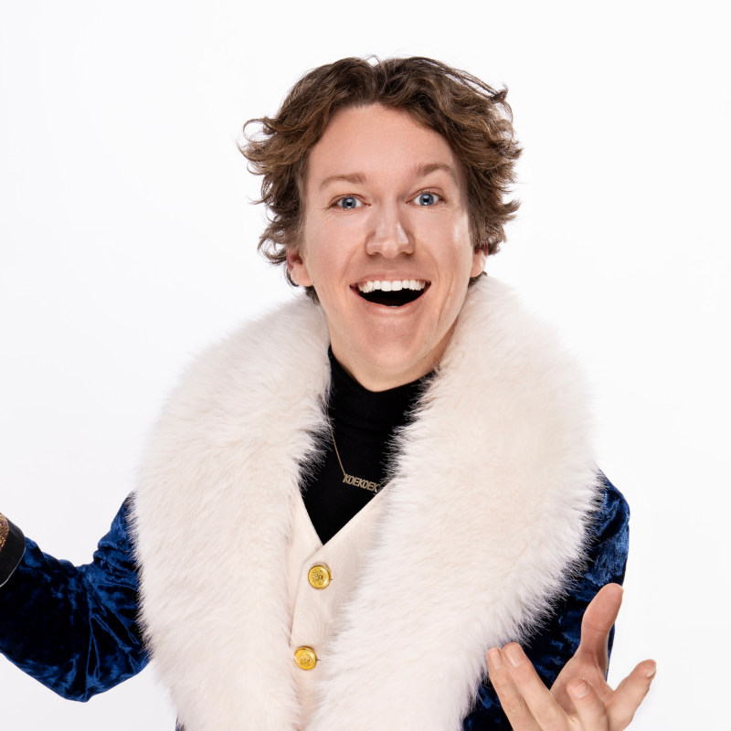 Louis Flion brengt sfeer met een live optreden vol ambiance en meezinghits