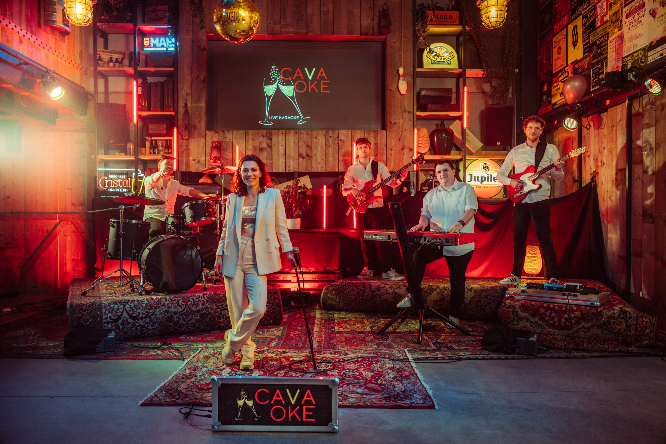 Boek CavaOke bij Dream Animations – zing live jouw favoriete nummer met een professionele band op jouw event of bedrijfsfeest.